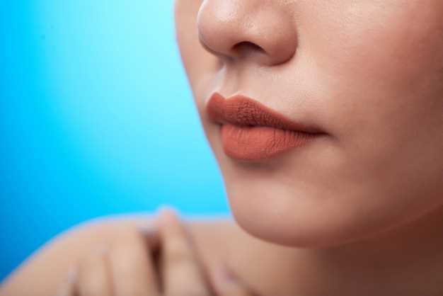 Генетические факторы, влияющие на цвет губ